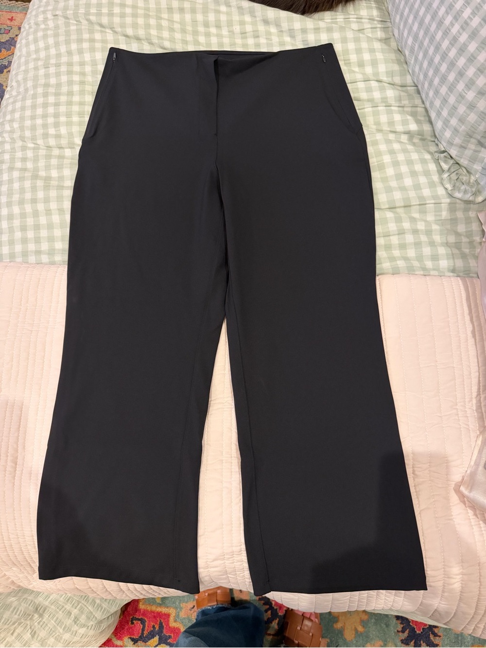 Lululemon Black Wide Leg High Rise Pants Size 14 Athletic Travel Work